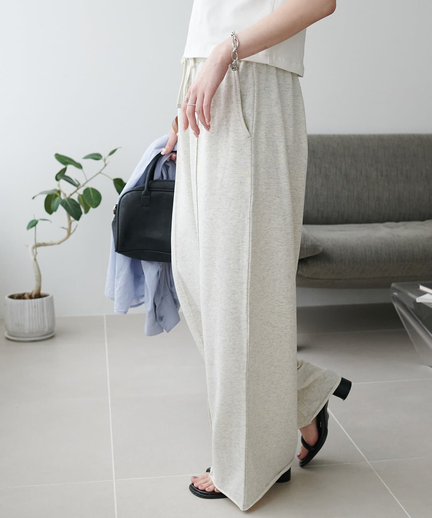 DISCOAT Light Ounce Fleece Center-Press Wide Pants | Relaxed & Chic Spring-Summer Sweatpants