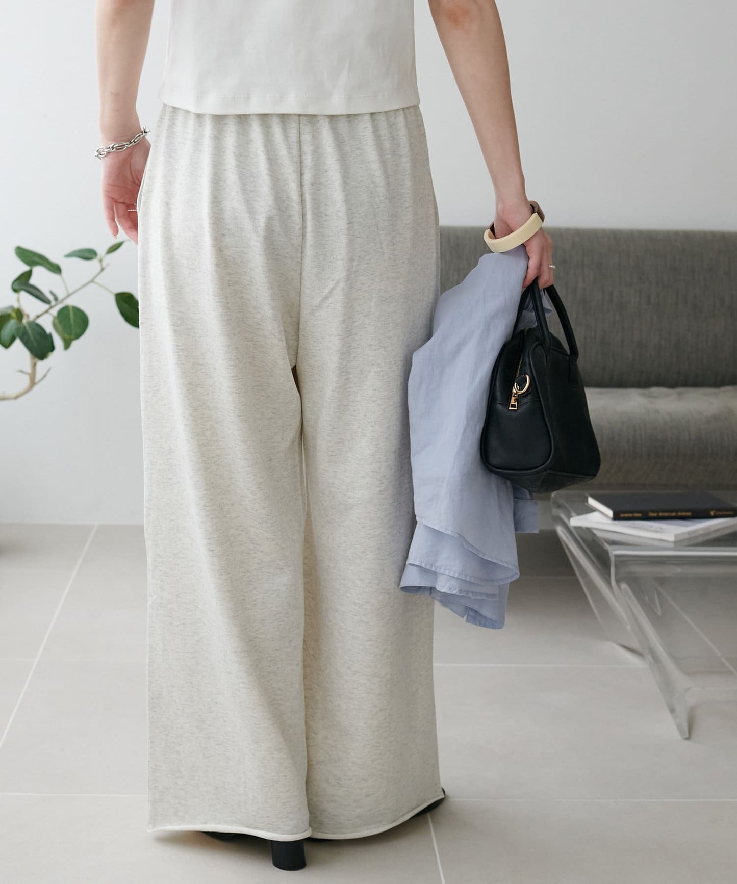 DISCOAT Light Ounce Fleece Center-Press Wide Pants | Relaxed & Chic Spring-Summer Sweatpants