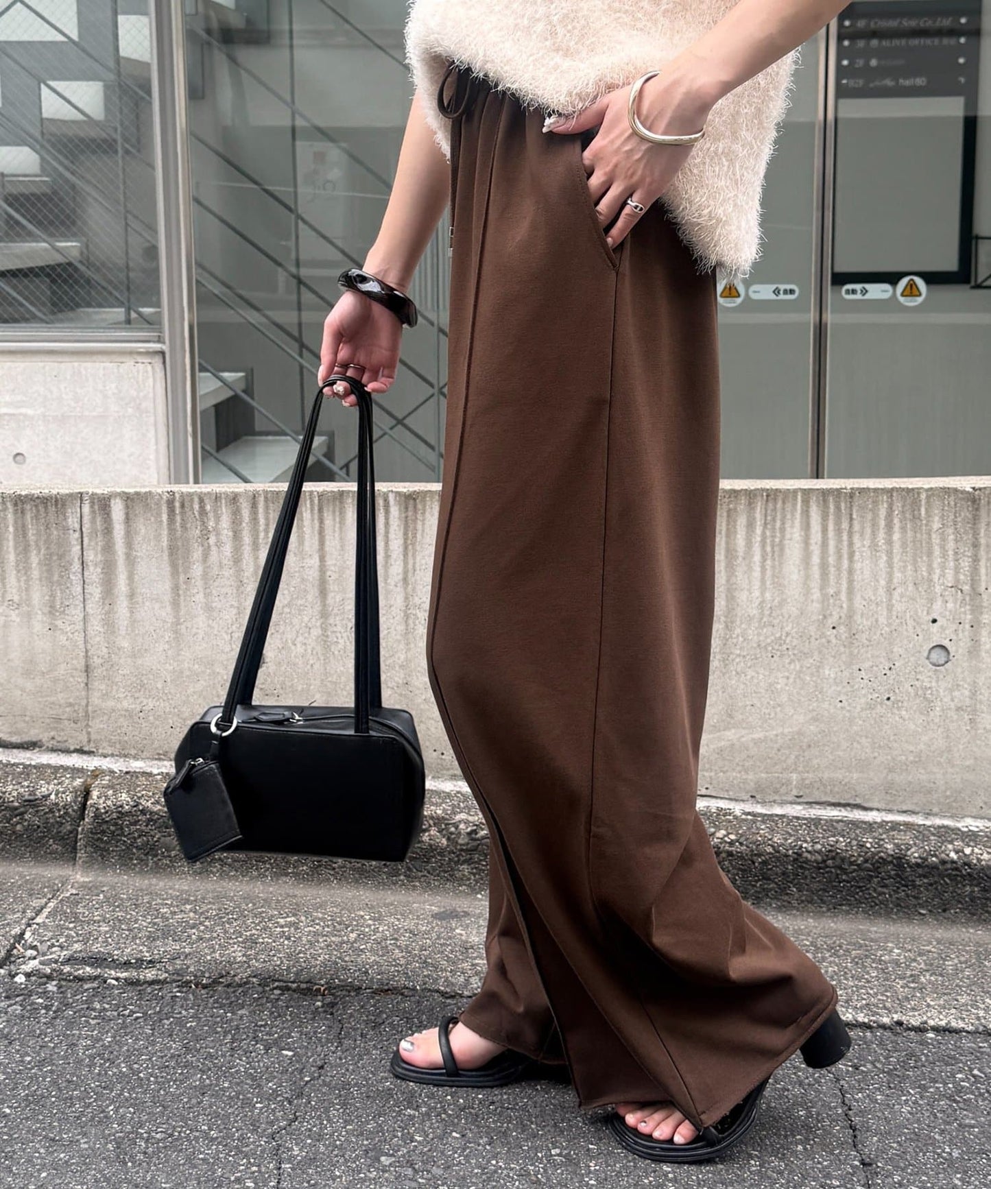 DISCOAT Light Ounce Fleece Center-Press Wide Pants | Relaxed & Chic Spring-Summer Sweatpants