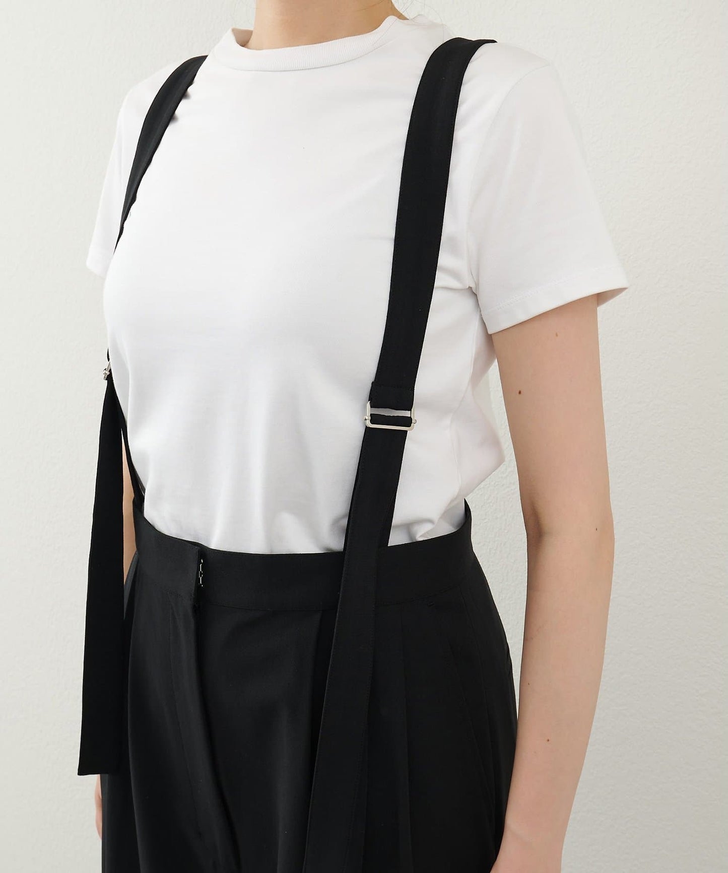 Whim Gazette “THE PAUSE” Suspender Pants  Washable Wool-Like Wide Trousers with 2-Tuck Design
