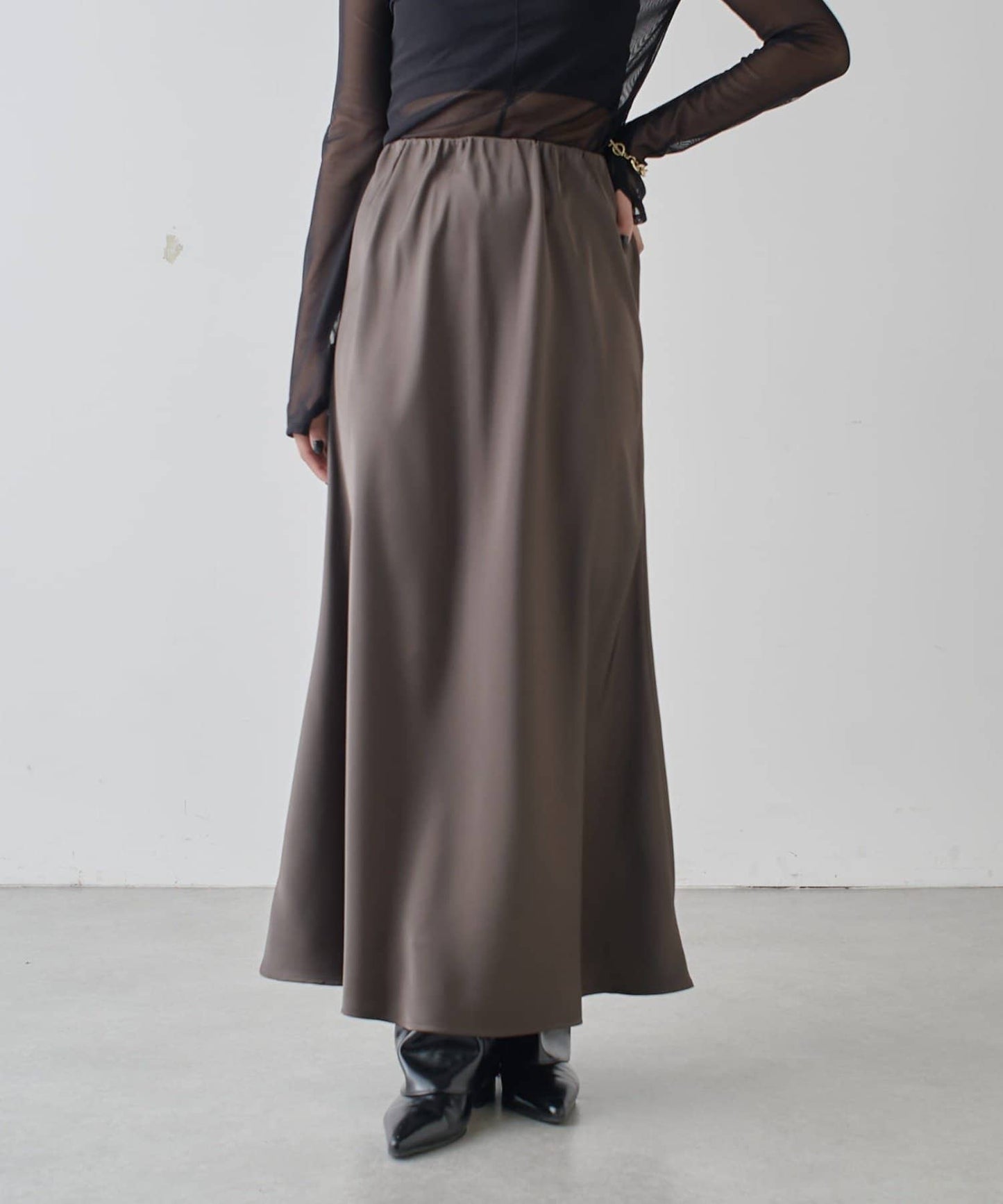 Lui’s Satin Mermaid Skirt  Elegant Bias-Cut Skirt with Flattering Silhouette