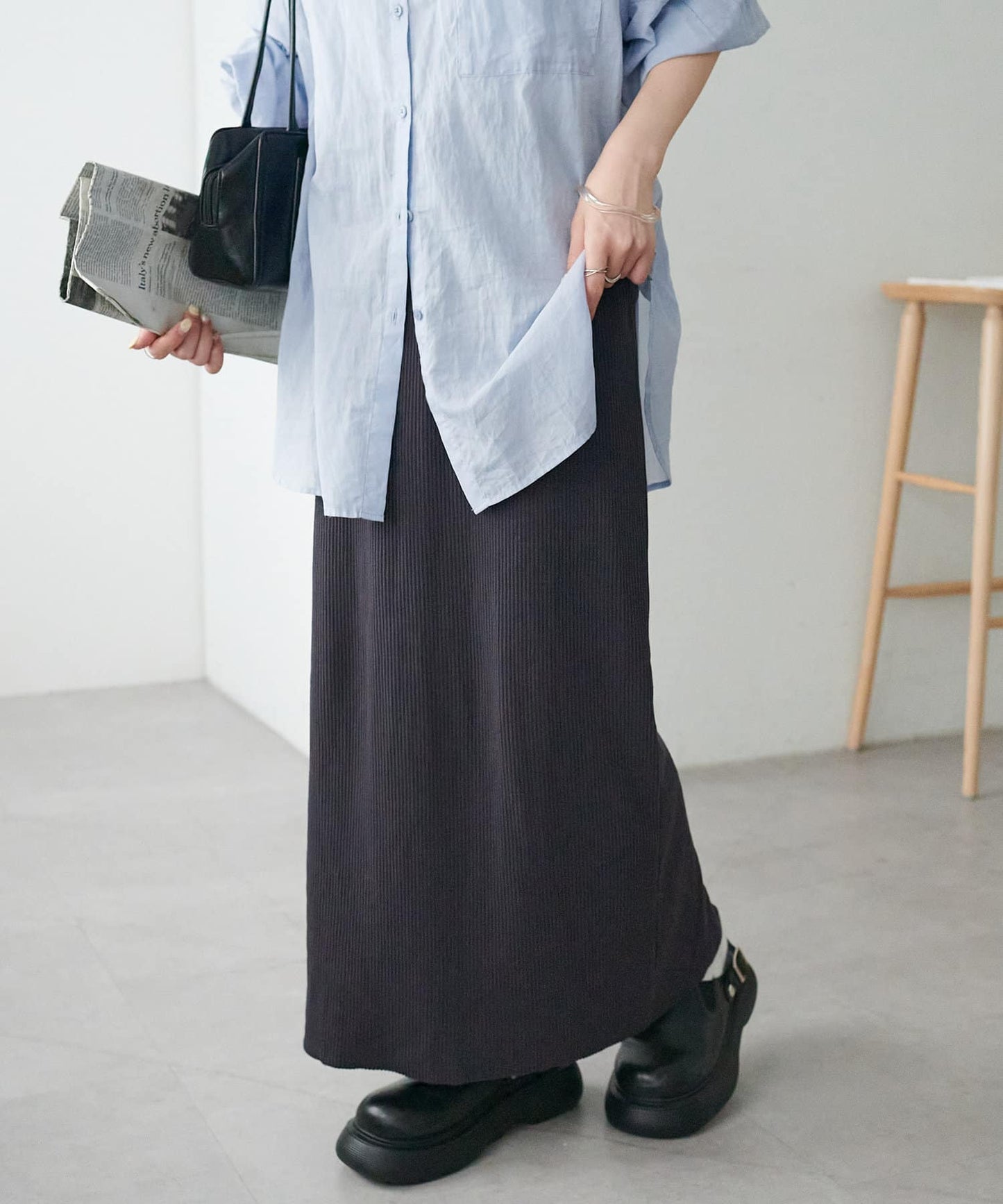 DISCOAT Rib Knit Narrow Skirt  Stretchy Slim Silhouette Skirt with Back Slit (WEB Limited)