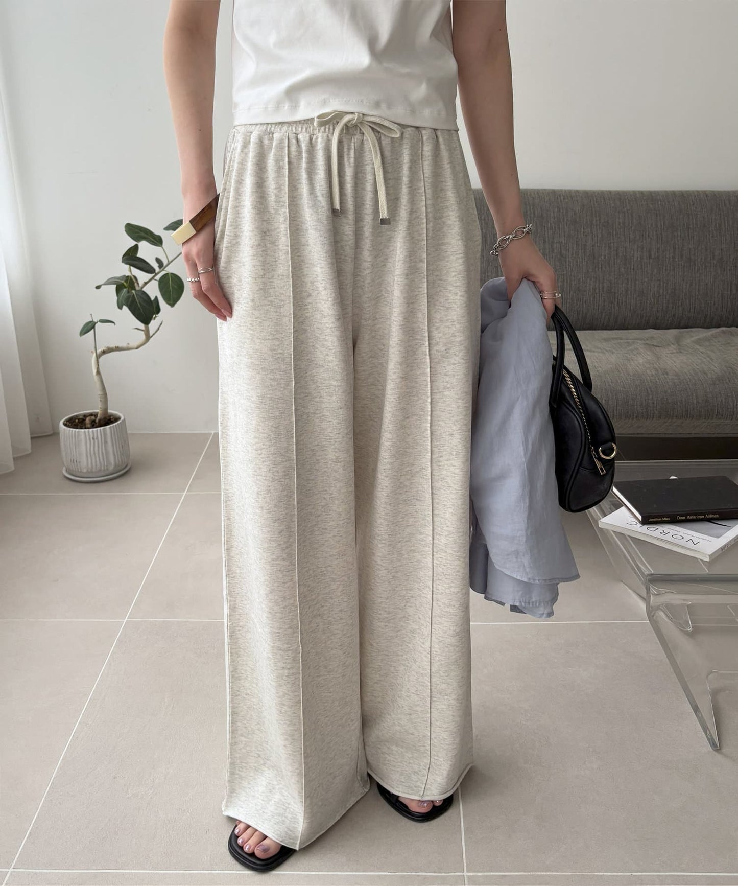 DISCOAT Light Ounce Fleece Center-Press Wide Pants | Relaxed & Chic Spring-Summer Sweatpants