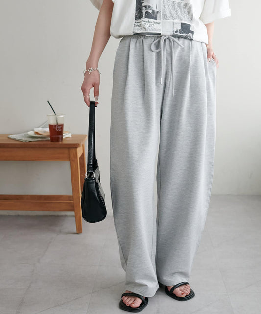 DISCOAT Curved Tuck Sweat Pants | 3 Sizes | Relaxed & Polished Everyday Wear