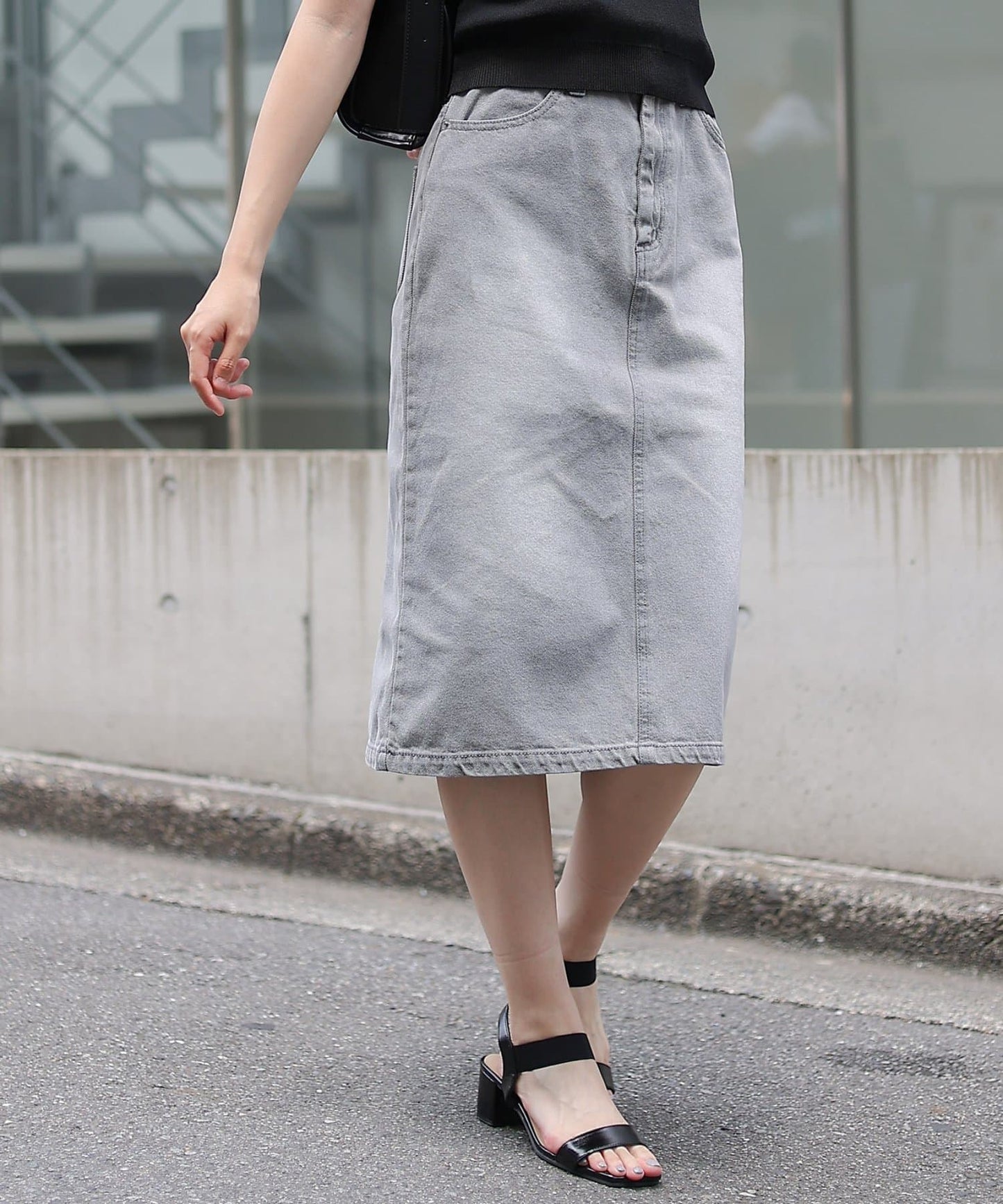 COLONY 2139 Back-Slit Midi Denim Skirt  Timeless & Versatile All-Season Essential