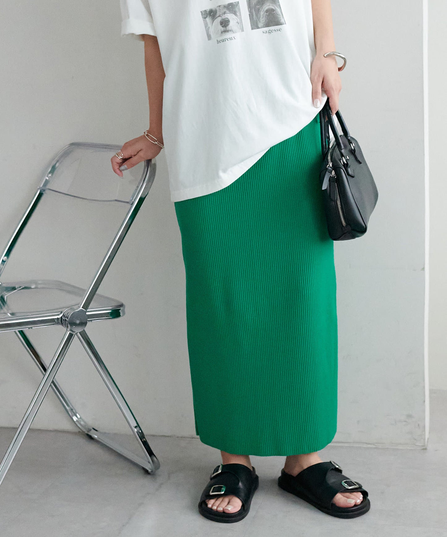 DISCOAT Rib Knit Narrow Skirt  Stretchy Slim Silhouette Skirt with Back Slit (WEB Limited)
