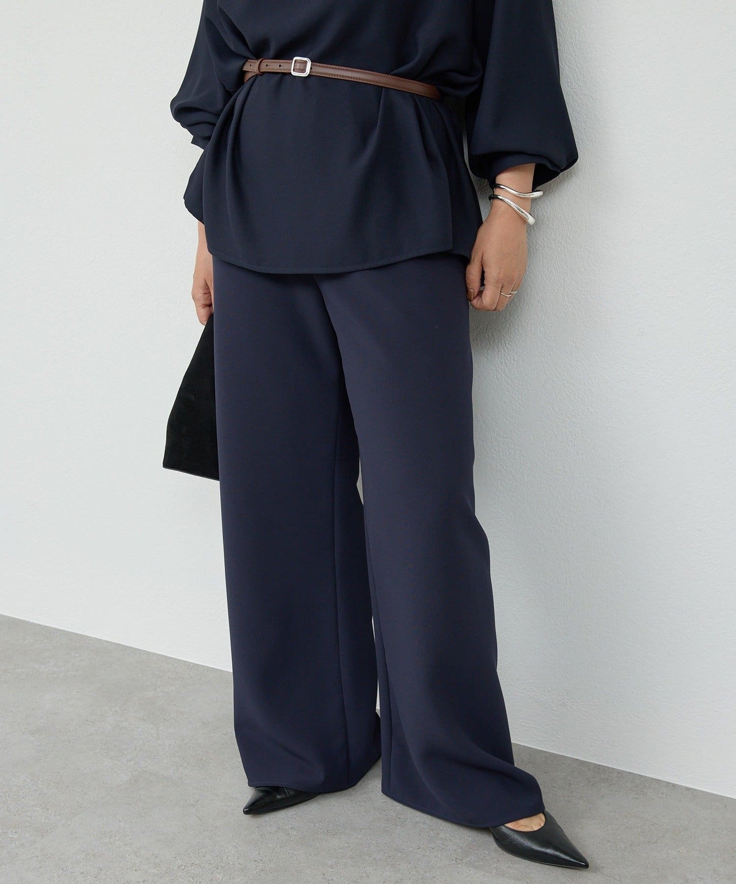 GALLARDAGALANTE × CHIKA Wide Drawstring Pants | Slimming & Comfortable Everyday Essential