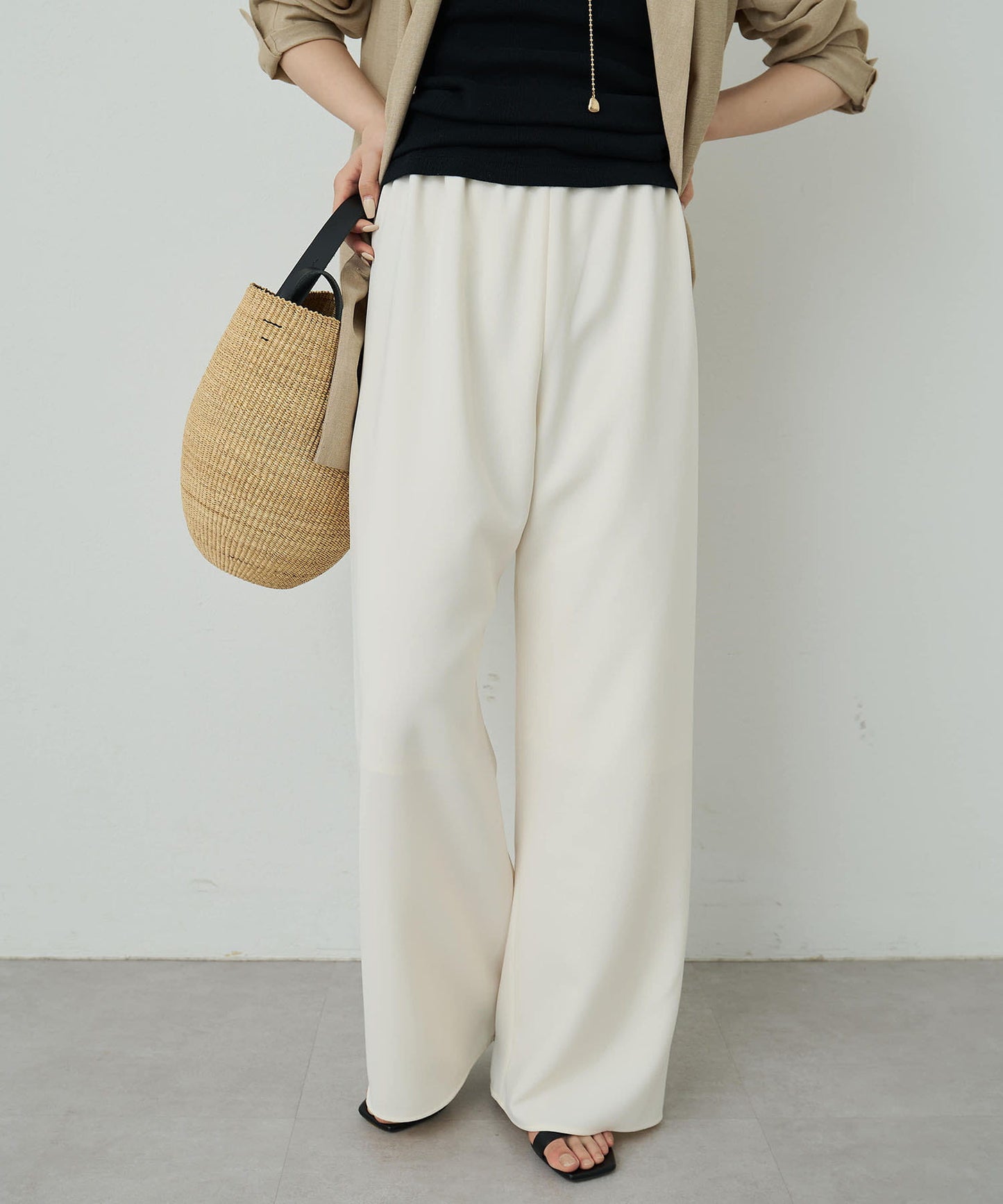 GALLARDAGALANTE × CHIKA Wide Drawstring Pants | Slimming & Comfortable Everyday Essential